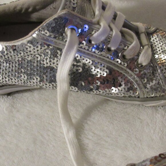 Coach Silver Sequin Shoes Size 7 1/2 B - Picture 7 of 8